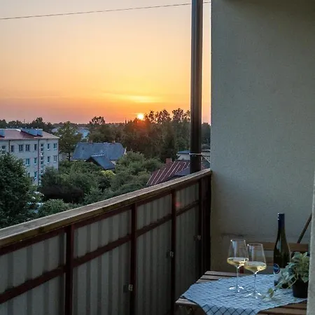 Apartman Warm & Cozy With Balcony In
